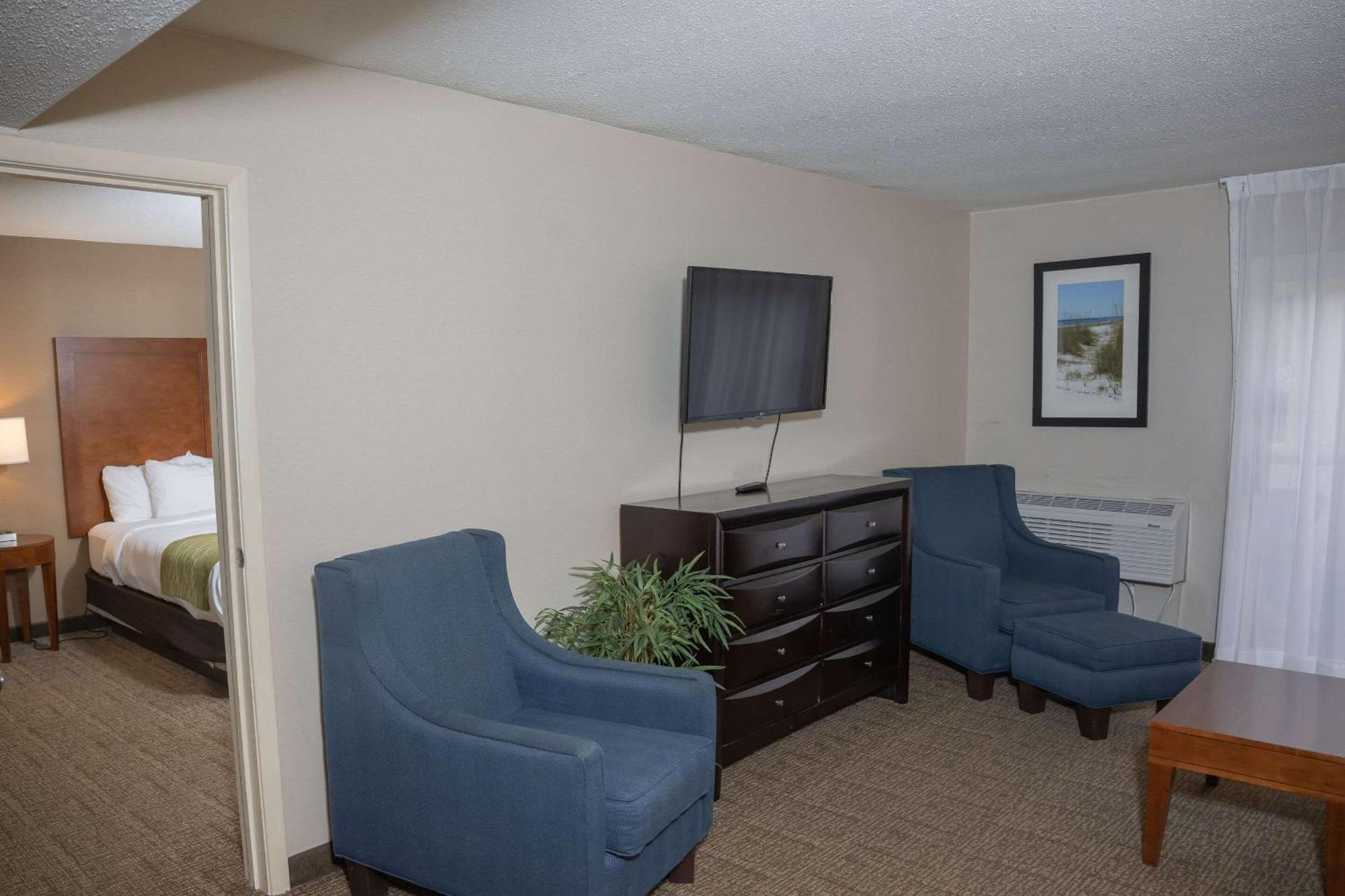 Comfort Inn&Suites Erie Kearsarge Extérieur photo