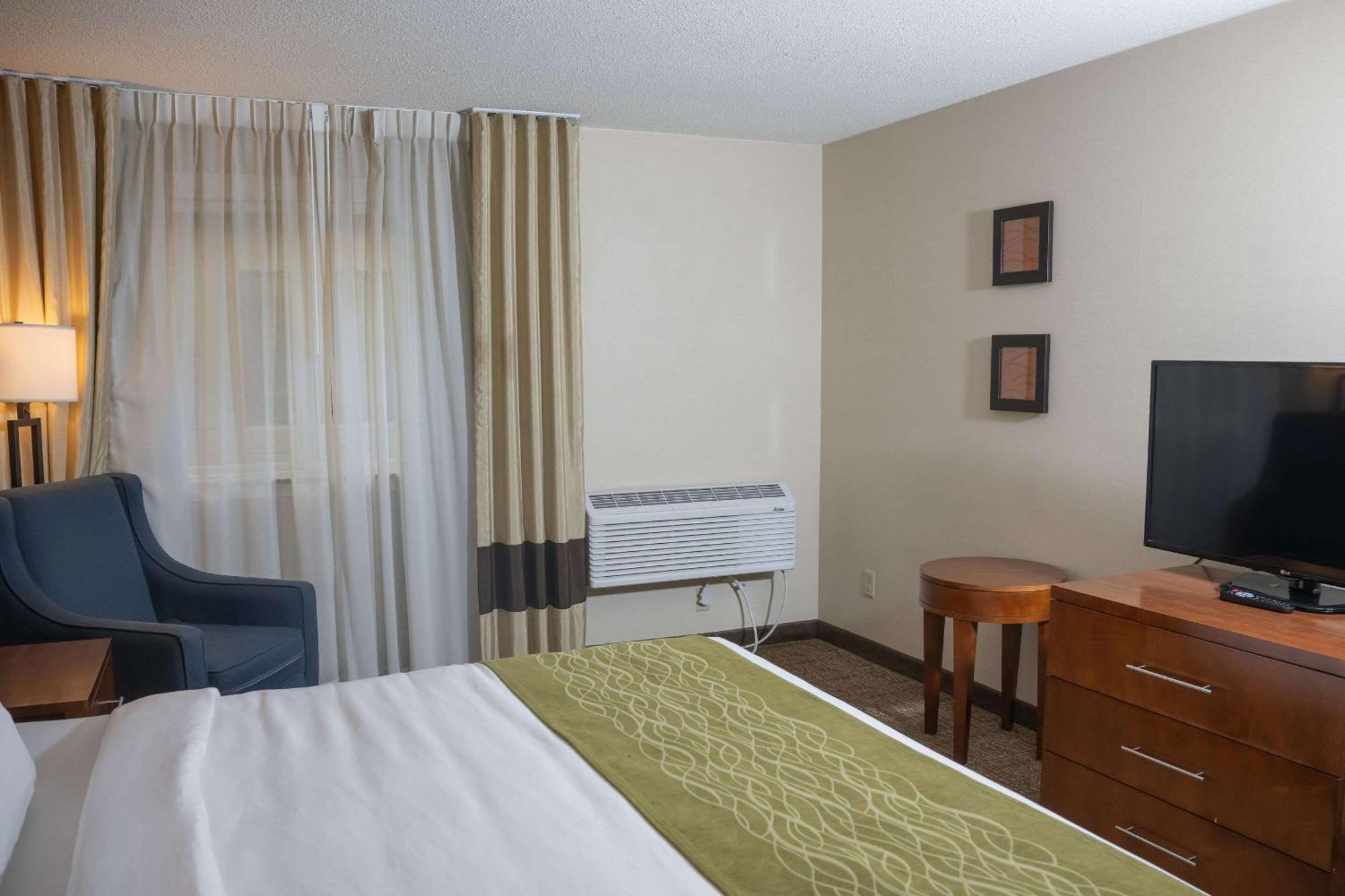Comfort Inn&Suites Erie Kearsarge Extérieur photo