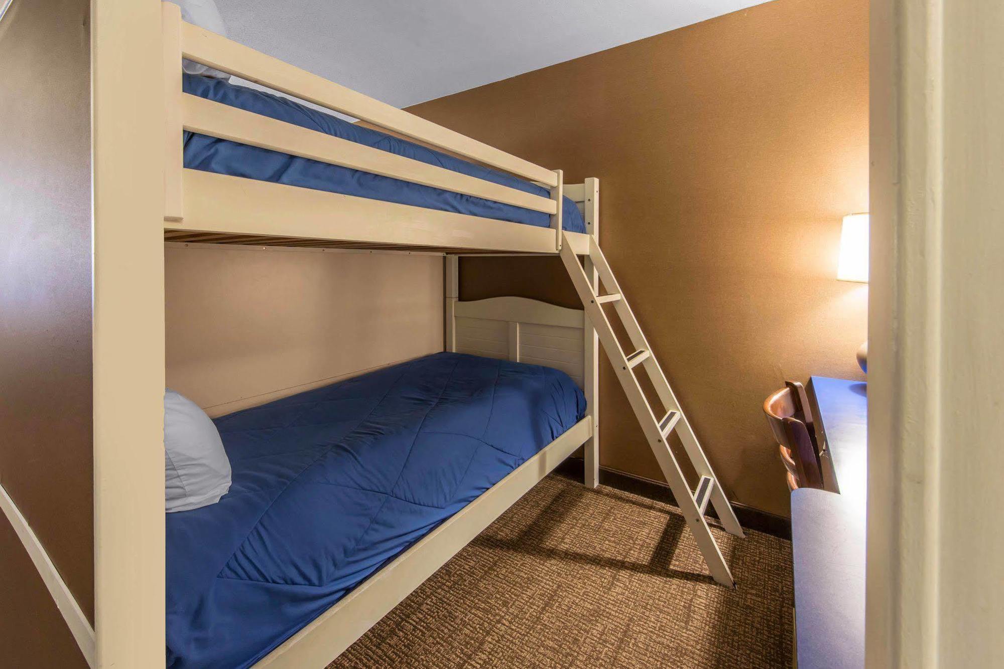 Comfort Inn&Suites Erie Kearsarge Extérieur photo