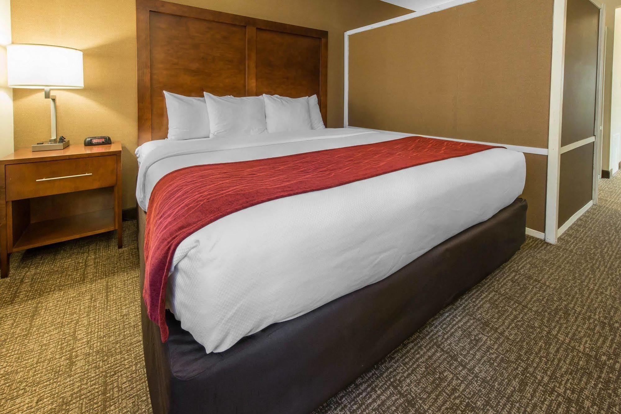 Comfort Inn&Suites Erie Kearsarge Extérieur photo