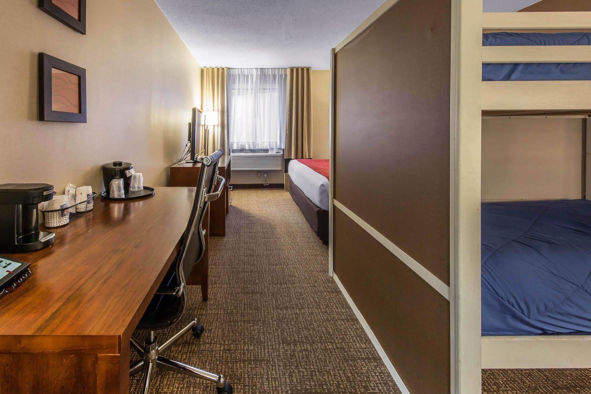 Comfort Inn&Suites Erie Kearsarge Extérieur photo
